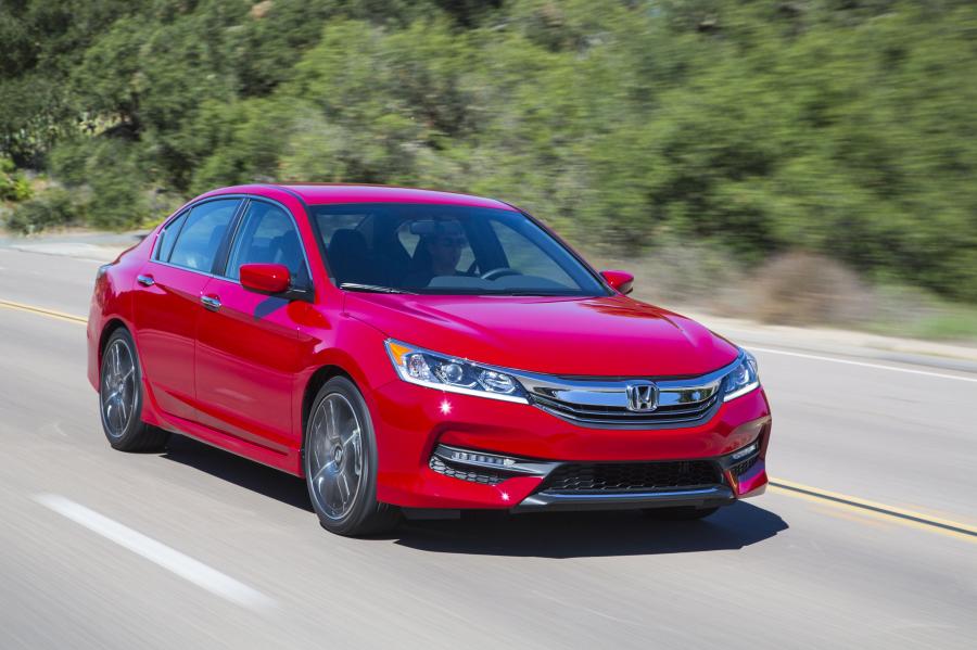  Honda Accord Sport 2016 года  (US) (фото 6 из 26)